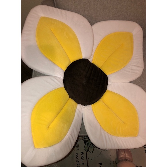 Blooming Bath Lotus Yellow + White - Picture 6 of 10